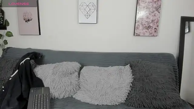 Snapshot of Alexaalove_1 chatting on 5, 3, 2026 Alexaalove 1 online show from 5, 3, 2026