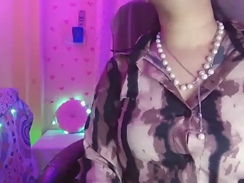 Snapshot of your-ayra chatting on 8, 4, 2026 your-ayra online show from 8, 4, 2026