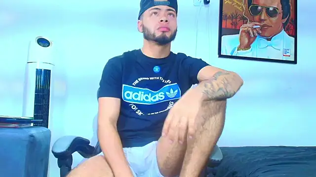 Snapshot of Xanderstone00 chatting on 5, 3, 2026 Xanderstone00 online show from 5, 3, 2026