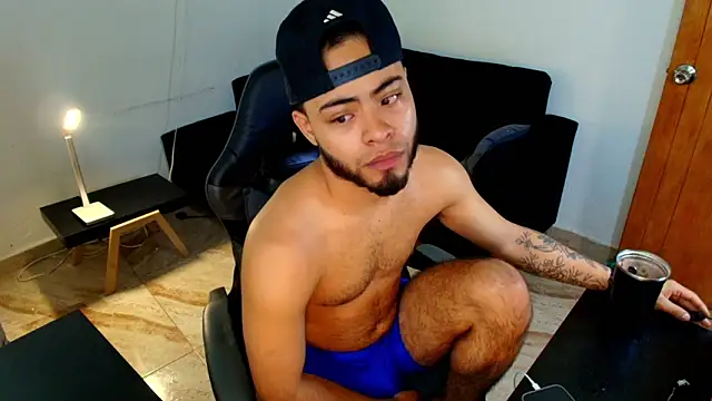 Snapshot of Xanderstone00 chatting on 17, 3, 2026 Xanderstone00 online show from 17, 3, 2026