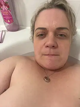 Snapshot of Piper_Milf_36 chatting on 27, 2, 2026 Piper Milf 36 online show from 27, 2, 2026