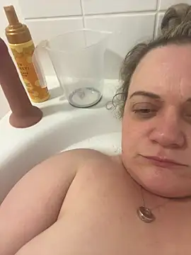 Snapshot of Piper_Milf_36 chatting on 8, 3, 2026 Piper Milf 36 online show from 8, 3, 2026