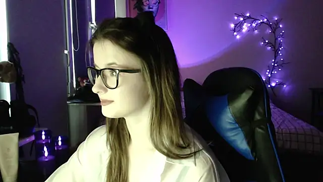 Snapshot of LunaXcherry chatting on 14, 5, 2026 LunaXcherry online show from 14, 5, 2026