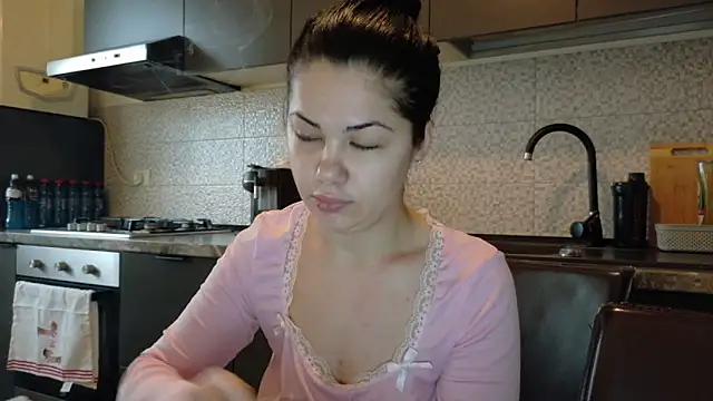 Snapshot of Sofimoon26 chatting on 15, 2, 2026 Sofimoon26 online show from 15, 2, 2026