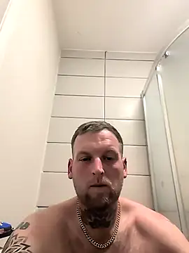 Snapshot of dave32000 chatting on 7, 4, 2026 dave32000 online show from 7, 4, 2026