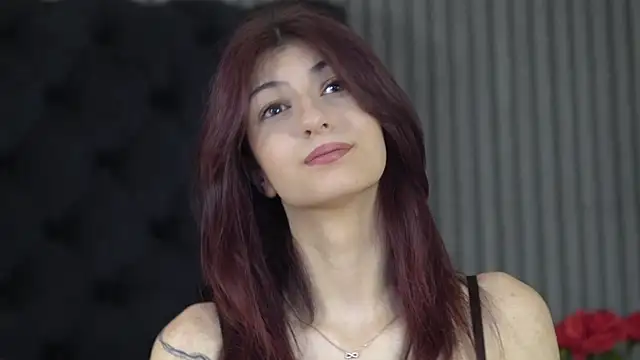 Snapshot of EveBliss chatting on 17, 4, 2026 EveBliss online show from 17, 4, 2026