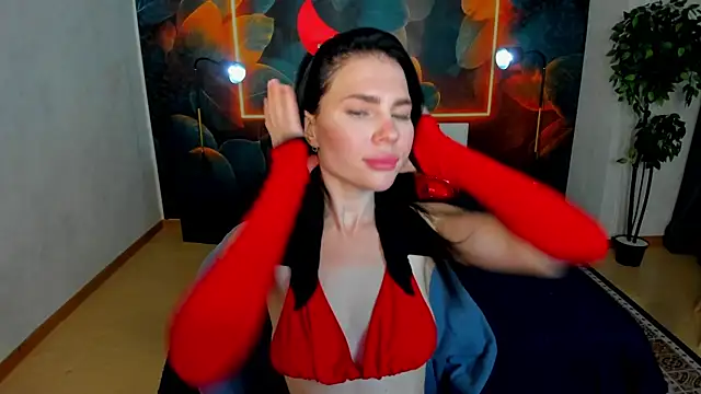Snapshot of little__isabel chatting on 25, 7, 2026 little isabel online show from 25, 7, 2026