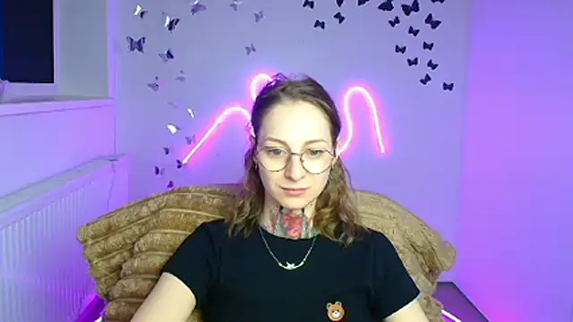 Esmi Winter online show from 2, 4, 2026