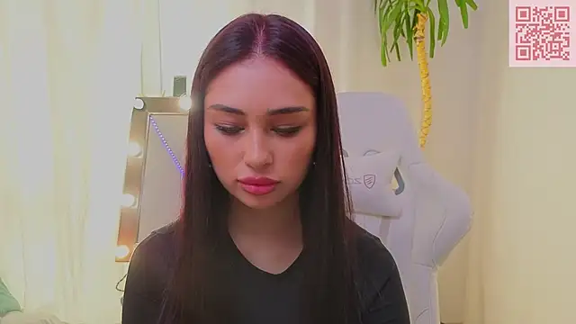 Sofia Plump online show from 25, 3, 2026