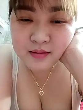 Snapshot of Kee-kimlee chatting on 2, 3, 2026 Kee-kimlee online show from 2, 3, 2026