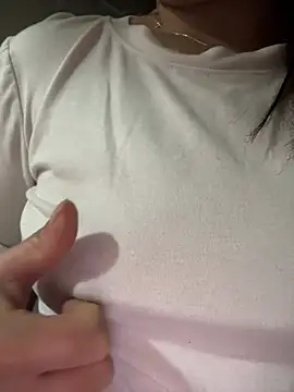 Snapshot of Myna-x chatting on 5, 3, 2026 Myna-x online show from 5, 3, 2026