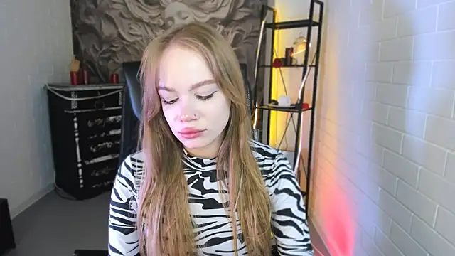 AmyNox online show from 11, 4, 2026