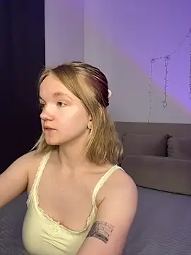 Snapshot of StellaBunny chatting on 28, 5, 2026 StellaBunny online show from 28, 5, 2026