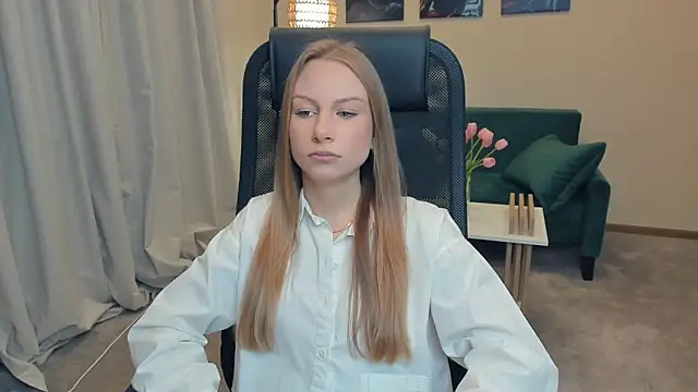 Snapshot of CarmenLipkin chatting on 12, 2, 2026 CarmenLipkin online show from 12, 2, 2026