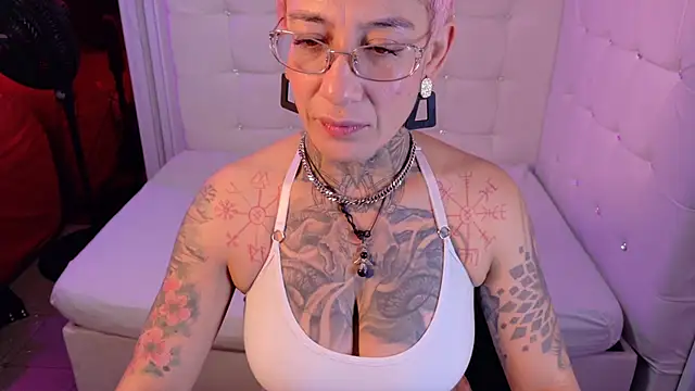 Everlyn sexx online show from 20, 2, 2026
