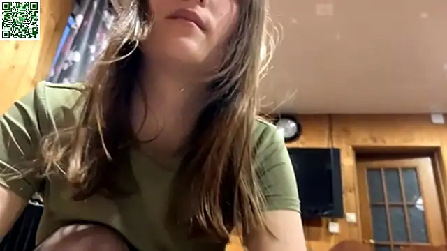 Snapshot of VickieKush chatting on 22, 4, 2026 VickieKush online show from 22, 4, 2026