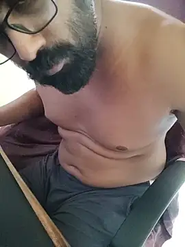 Snapshot of shineboy28 chatting on 31, 3, 2026 shineboy28 online show from 31, 3, 2026