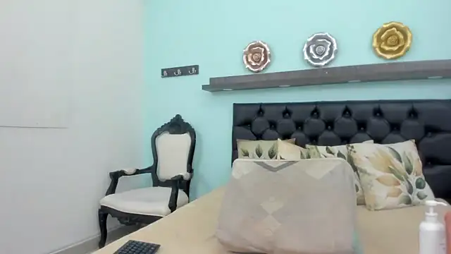 Sexy ebony 1 online show from 18, 3, 2026