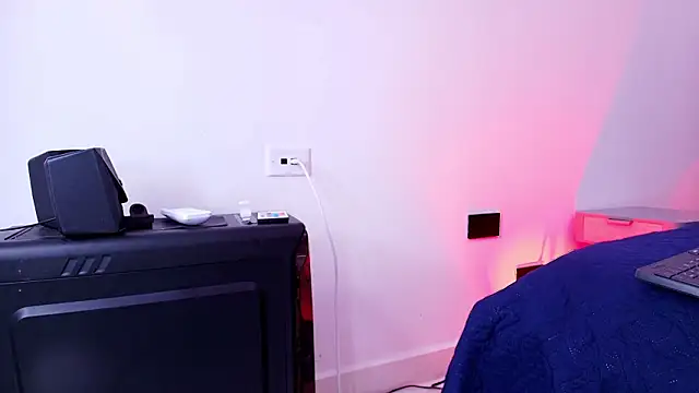 Snapshot of freyhasmith_ chatting on 5, 3, 2026 freyhasmith online show from 5, 3, 2026