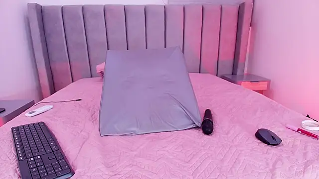 Snapshot of freyhasmith_ chatting on 17, 3, 2026 freyhasmith online show from 17, 3, 2026