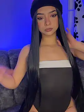 Snapshot of LARIISSAEVANS chatting on 8, 7, 2026 LARIISSAEVANS online show from 8, 7, 2026