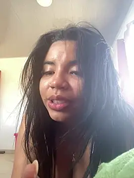 Snapshot of Lucy_strong1 chatting on 1, 3, 2026 Lucy strong1 online show from 1, 3, 2026