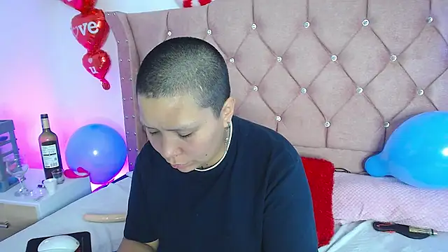 Snapshot of nat_evans8 chatting on 24, 3, 2026 nat evans8 online show from 24, 3, 2026