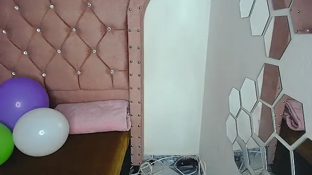 Snapshot of nat_evans8 chatting on 1, 4, 2026 nat evans8 online show from 1, 4, 2026