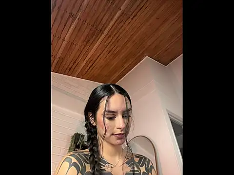 cristal roberts online show from 15, 6, 2026