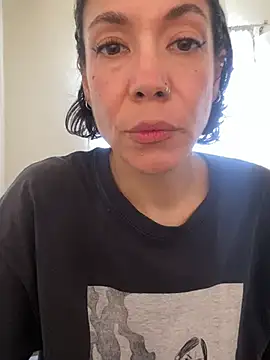 Snapshot of JeanneDuval8888 chatting on 10, 4, 2026 JeanneDuval8888 online show from 10, 4, 2026