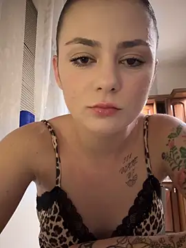 alwayshornyvivi online show from 11, 2, 2026