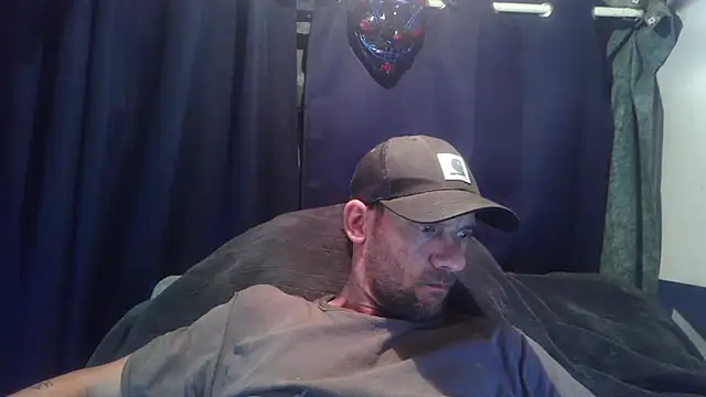 Snapshot of CharmedMoment62 chatting on 1, 3, 2026 CharmedMoment62 online show from 1, 3, 2026