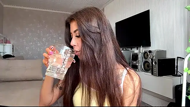 You Club Winx online show from 12, 4, 2026