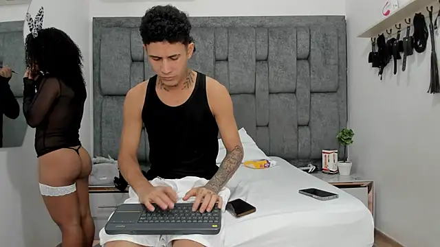 NaughtyVibes OS online show from 14, 4, 2026