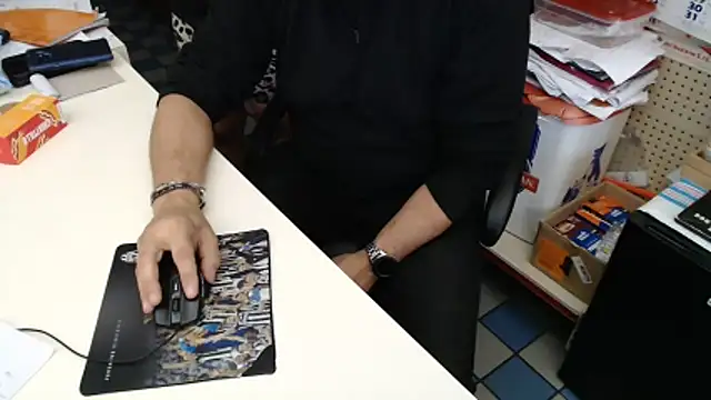 Snapshot of CpLauraMauro chatting on 4, 4, 2026 CpLauraMauro online show from 4, 4, 2026