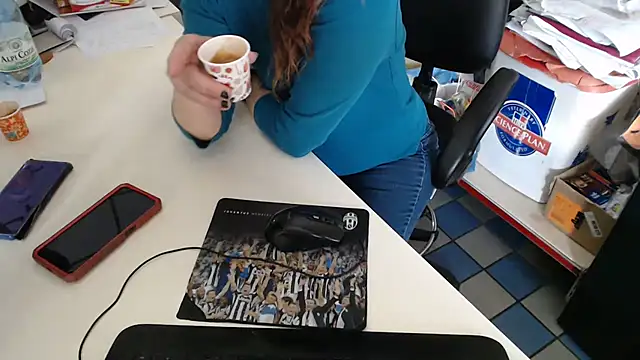 Snapshot of CpLauraMauro chatting on 9, 4, 2026 CpLauraMauro online show from 9, 4, 2026