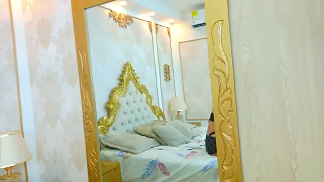 AishaCarpenter online show from 12, 2, 2026