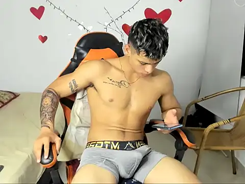 Snapshot of RYAN_MYEARZ__ chatting on 6, 3, 2026 RYAN MYEARZ online show from 6, 3, 2026