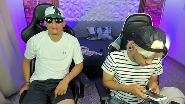 Snapshot of Top_and_bottom chatting on 11, 2, 2026 Top and bottom online show from 11, 2, 2026