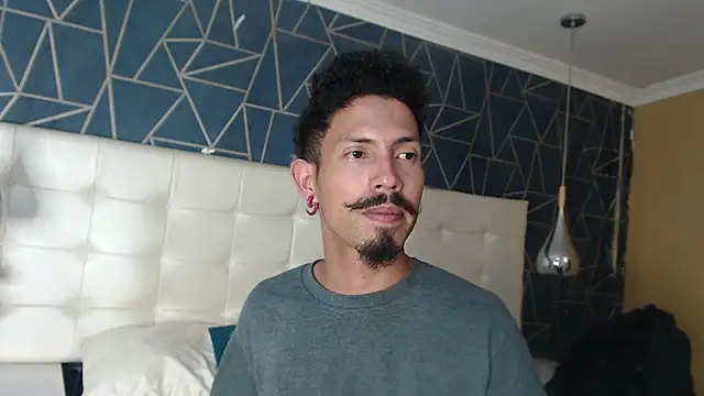 NoaahTylor online show from 12, 2, 2026