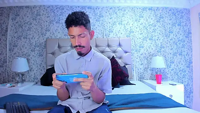 NoaahTylor online show from 21, 3, 2026