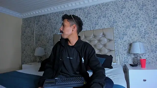 NoaahTylor online show from 29, 3, 2026