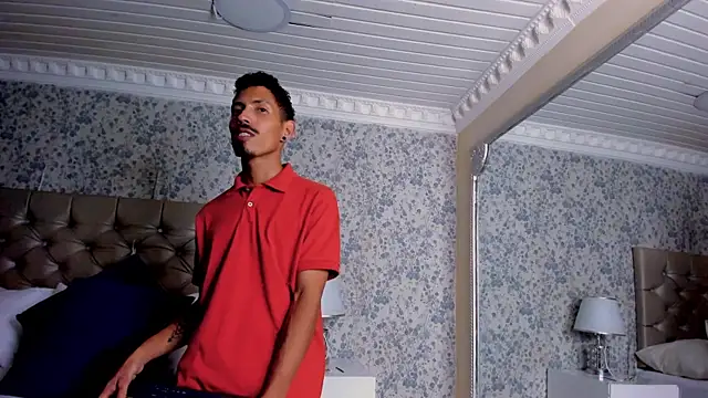 NoaahTylor online show from 17, 4, 2026