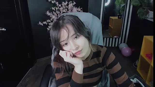 Snapshot of May_Ling chatting on 12, 3, 2026 May Ling online show from 12, 3, 2026