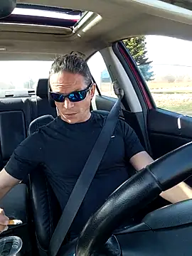 ShadowLove85 online show from 15, 4, 2026