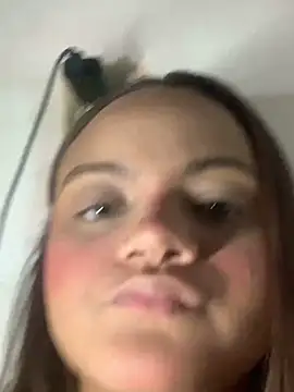 Snapshot of ayla0881 chatting on 13, 4, 2026 ayla0881 online show from 13, 4, 2026