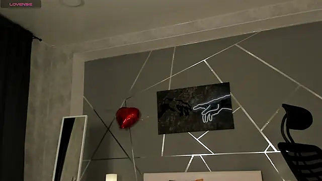 Snapshot of naomi_reiss chatting on 1, 3, 2026 naomi reiss online show from 1, 3, 2026