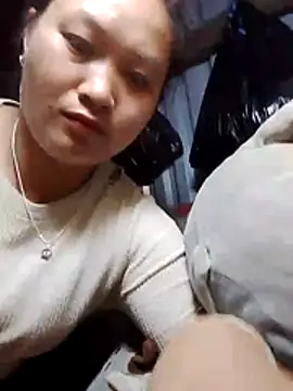 Snapshot of bany-lee chatting on 15, 5, 2026 bany-lee online show from 15, 5, 2026