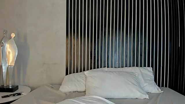 Snapshot of melodyphillips_2_ chatting on 29, 3, 2026 melodyphillips 2 online show from 29, 3, 2026