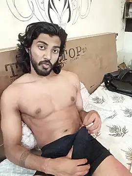 Snapshot of Yk_physique chatting on 7, 3, 2026 Yk physique online show from 7, 3, 2026